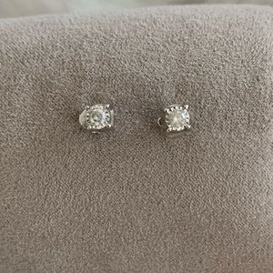 Diamond earring